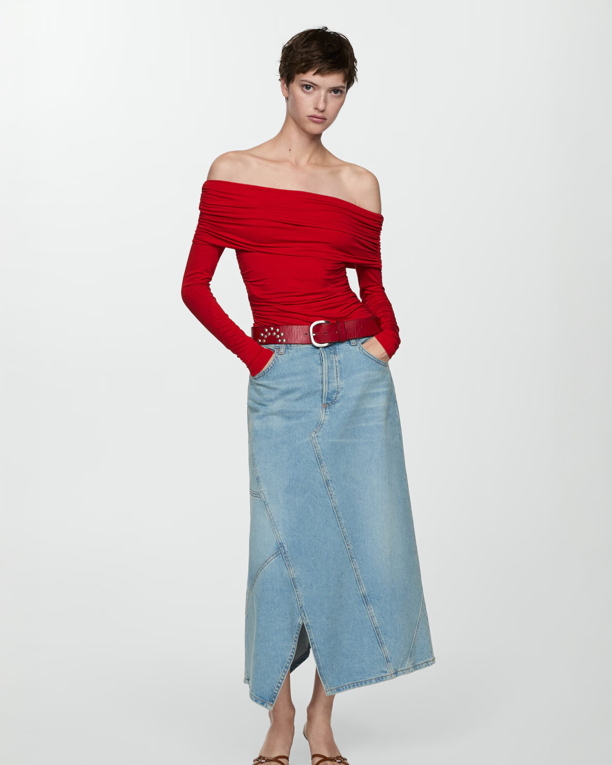 Off shoulders T-shirt